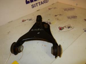 Used Front wishbone, left Renault Kangoo Express (FC) 1.5 dCi 60 Price on request offered by Zelissen V.O.F. autodemontage
