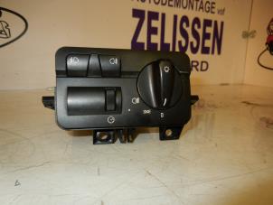 Used Light switch BMW 3 serie Touring (E46/3) 330d 24V Price on request offered by Zelissen V.O.F. autodemontage