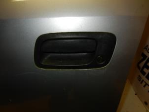 Used Door handle 4-door, front left Opel Astra G (F08/48) 1.6 16V Price on request offered by Zelissen V.O.F. autodemontage