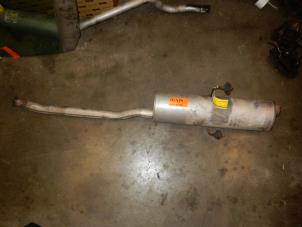 Used Exhaust middle silencer Peugeot 806 2.0 SR,SV Price on request offered by Zelissen V.O.F. autodemontage