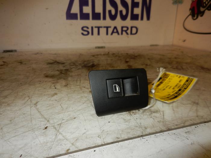 Electric window switch from a BMW X5 (E53) 3.0d 24V 2006
