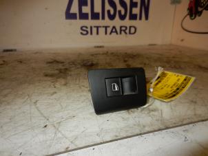 Used Electric window switch BMW X5 (E53) 3.0d 24V Price € 15,75 Margin scheme offered by Zelissen V.O.F. autodemontage