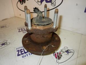 Used Rear hub Opel Vectra C 2.2 DTI 16V Price on request offered by Zelissen V.O.F. autodemontage