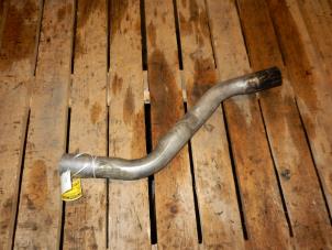 Used Exhaust middle section Ford Mondeo III Wagon 2.0 TDCi/TDDi 115 16V Price on request offered by Zelissen V.O.F. autodemontage