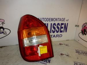 Używane Tylne swiatlo pozycyjne lewe Opel Zafira (F75) 1.6 16V Cena na żądanie oferowane przez Zelissen V.O.F. autodemontage