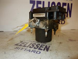 Usagé Pompe ABS Hyundai Getz 1.1i 12V Prix € 105,00 Règlement à la marge proposé par Zelissen V.O.F. autodemontage