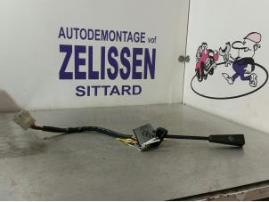 Używane Przelacznik wycieraczki Mercedes MB 100D (631/643) MB 100D Cena € 21,00 Procedura marży oferowane przez Zelissen V.O.F. autodemontage