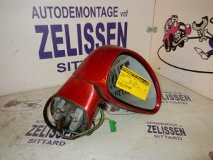 Used Wing mirror, right Citroen C4 Coupé (LA) 1.6 16V Price on request offered by Zelissen V.O.F. autodemontage