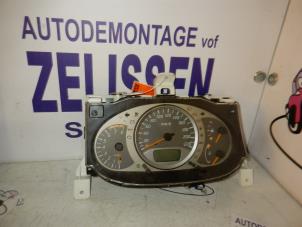 Used Instrument panel Nissan Almera Tino Price € 73,50 Margin scheme offered by Zelissen V.O.F. autodemontage