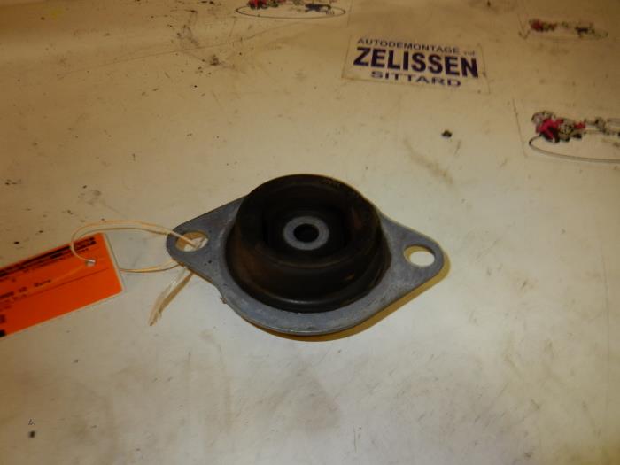 Used Engine mount Renault Twingo II (CN) 1.2 Price on request offered by Zelissen V.O.F. autodemontage