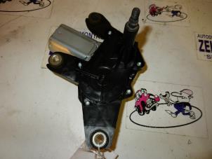 Used Rear wiper motor Renault Twingo II (CN) 1.2 Price on request offered by Zelissen V.O.F. autodemontage