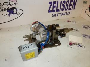 Używane Elektryczne wspomaganie kierownicy Renault Twingo II (CN) 1.2 Cena na żądanie oferowane przez Zelissen V.O.F. autodemontage