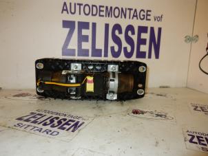 Used Right airbag (dashboard) Seat Leon (1P1) 1.6 Price on request offered by Zelissen V.O.F. autodemontage