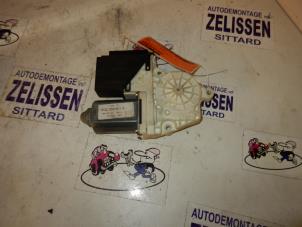 Used Door window motor Seat Ibiza III (6L1) 1.4 16V 75 Price on request offered by Zelissen V.O.F. autodemontage
