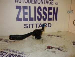 Usagé Commutateur essuie-glace Volkswagen Touran (1T1/T2) 2.0 TDI DPF Prix sur demande proposé par Zelissen V.O.F. autodemontage