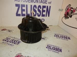 Usagé Ventilateur chauffage Volkswagen Touran (1T1/T2) 2.0 TDI DPF Prix € 52,50 Règlement à la marge proposé par Zelissen V.O.F. autodemontage