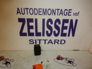 Gebrauchte Elektrisches Fenster Schalter Opel Zafira (F75) 1.6 16V Preis auf Anfrage angeboten von Zelissen V.O.F. autodemontage