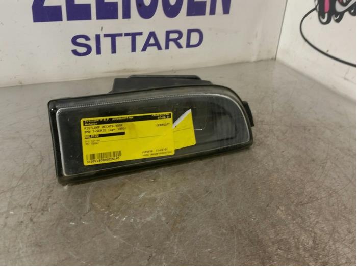 Fog light, front right from a BMW 7 serie (E32) 730i,iL 1993