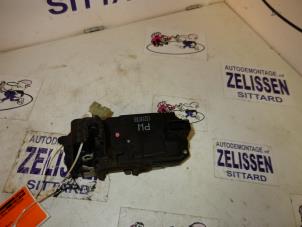 Used Rear door mechanism 4-door, right Opel Astra H (L48) 1.6 16V Twinport Price on request offered by Zelissen V.O.F. autodemontage
