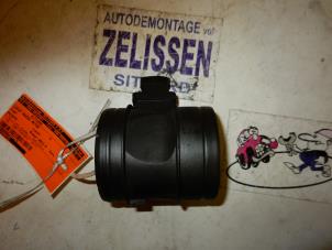 Gebrauchte Luftmassenmesser Fiat Ducato (250) 2.3 D 130 Multijet Preis auf Anfrage angeboten von Zelissen V.O.F. autodemontage