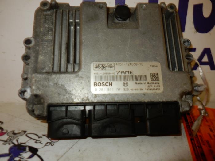 On-board computer from a Ford Focus 2 1.6 TDCi 16V 90 2005