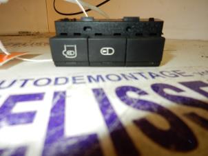 Gebrauchte Zentralverriegelung Schalter Citroen Jumpy (G9) 1.6 HDI 16V Preis auf Anfrage angeboten von Zelissen V.O.F. autodemontage