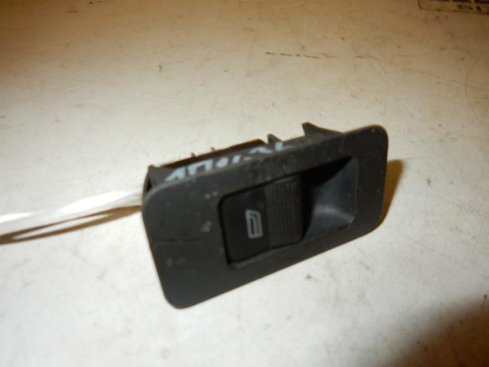 Electric window switch from a Volkswagen Lupo (6X1) 1.7 SDi 60 2004