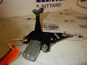 Used Rear wiper motor Renault Espace (JK) 2.2 dCi 16V Price on request offered by Zelissen V.O.F. autodemontage
