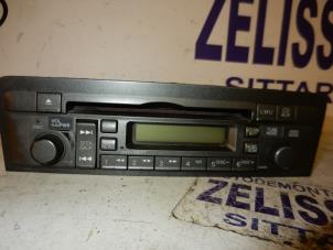 Gebrauchte Radio CD Spieler Honda Civic (EP/EU) 1.4 16V Preis auf Anfrage angeboten von Zelissen V.O.F. autodemontage
