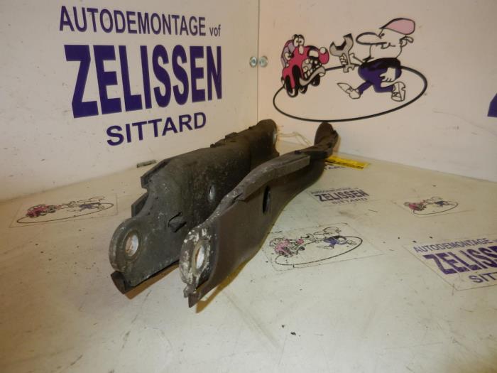 Rear wishbone, left from a Mercedes-Benz S (W221) 3.0 S-320 CDI 24V 2006