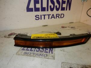 Used Indicator lens, left Volkswagen Passat Variant (3C5) 1.9 TDI Price on request offered by Zelissen V.O.F. autodemontage