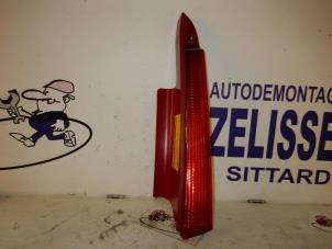 Used Tailgate reflector, right Citroen C4 Berline (LC) 1.4 16V Price on request offered by Zelissen V.O.F. autodemontage