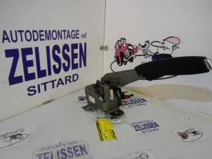 Used Parking brake lever Citroen C4 Berline (LC) 1.4 16V Price on request offered by Zelissen V.O.F. autodemontage