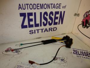 Usagé Mécanique de verrouillage hayon Ford Fiesta Prix € 42,00 Règlement à la marge proposé par Zelissen V.O.F. autodemontage