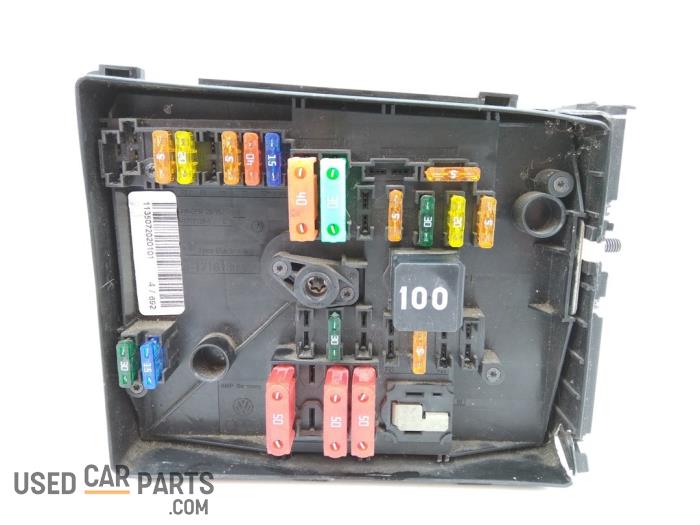 Volkswagen Caddy Fuse boxes stock
