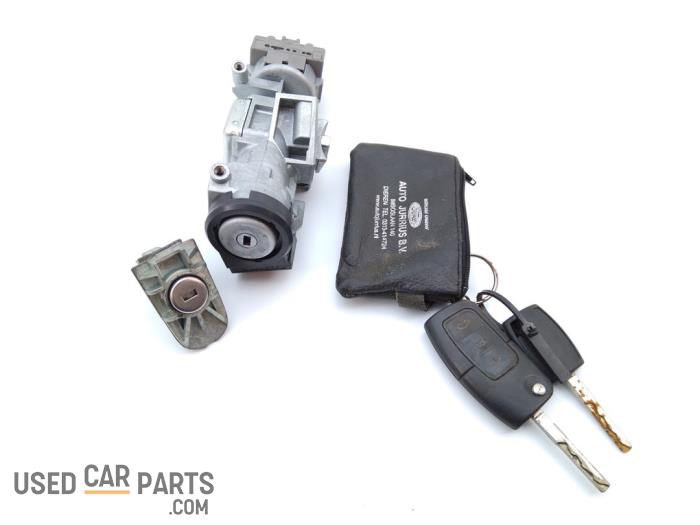 Ignition lock + key Ford Focus II Wagon 1.6 TDCi 16V 110 3M513F880AD