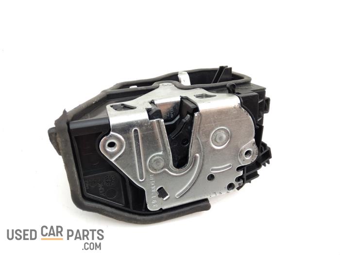 Rear door lock mechanism 4door, left BMW 3 serie Touring 320d 16V A053702