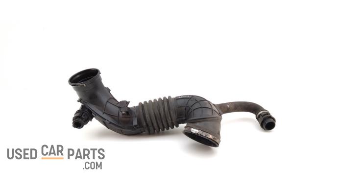 Air intake hose BMW 1 serie 116d 2.0 16V - 586509