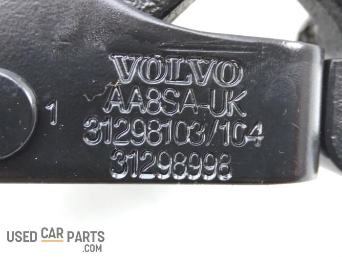 Tailgate hinge Volvo V70 2.4 D5 20V 215 Autom. - 31298998