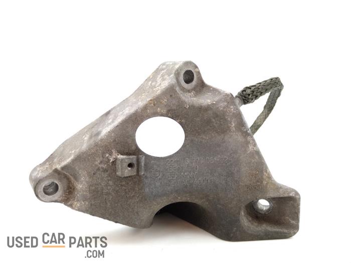 Engine mount BMW 1 serie 120d 16V 13807410 N47D20C