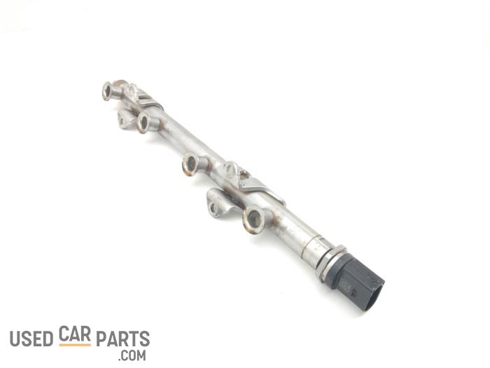 Fuel injector nozzle Seat Ateca 1.4 TSI 16V 4Drive 04E133320D CZE VWAG