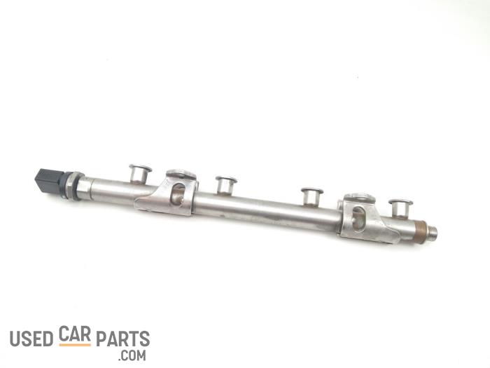 Fuel injector nozzle Seat Ateca 1.4 TSI 16V 4Drive 04E133320D CZE VWAG