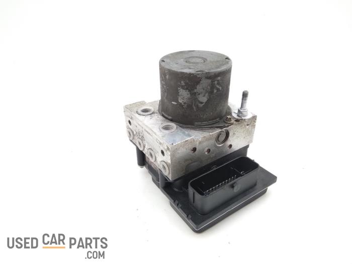 ABS pump Hyundai i20 1.4i 16V 5891011200 G4FA BOSCH