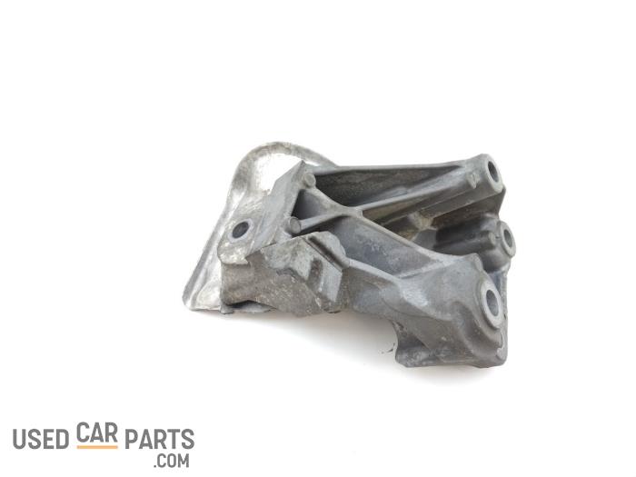 Engine mount BMW 1 serie 114i 1.6 16V 678860701 N13B16A