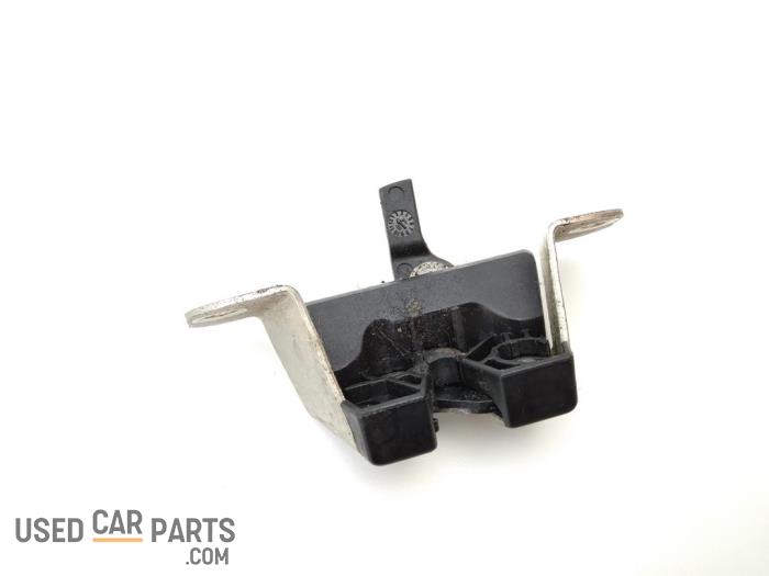 Tailgate lock mechanism Citroen C1 1.0 12V 693500H010