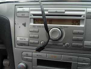 Używane Radio Ford S-Max (GBW) 2.0 TDCi 16V 140 Cena na żądanie oferowane przez Bongers Auto-Onderdelen Zeeland