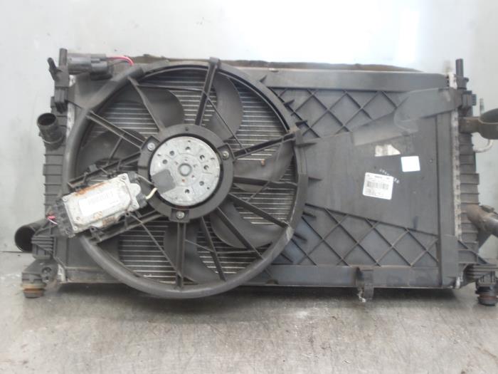 Usagé Radiateur Ford C-Max Prix sur demande proposé par Bongers Auto-Onderdelen Zeeland