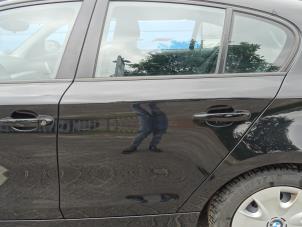 Używane Drzwi lewe tylne wersja 4-drzwiowa BMW 1-Serie Cena na żądanie oferowane przez Bongers Auto-Onderdelen Zeeland