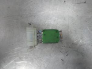 Used Heater resistor Peugeot 207/207+ (WA/WC/WM) 1.6 HDi 16V Price on request offered by Bongers Auto-Onderdelen Zeeland