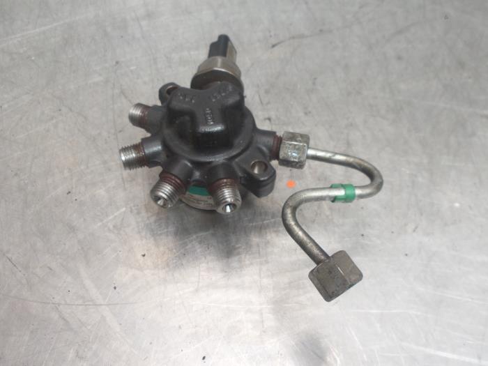 Gebrauchte Kraftstoffverteiler Renault Clio III (BR/CR) 1.5 dCi 85 Preis auf Anfrage angeboten von Bongers Auto-Onderdelen Zeeland